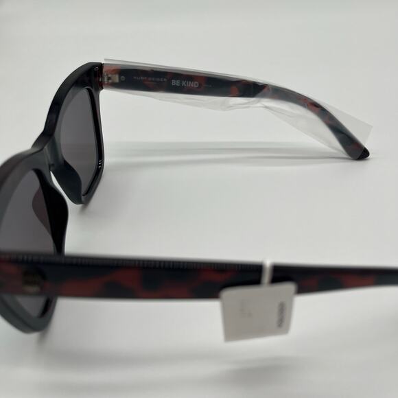 KURT GEIGER NWT Sunglasses, Cat Eye 53mm, Havana Crystal Purple / Rainbow - Picture 10 of 16